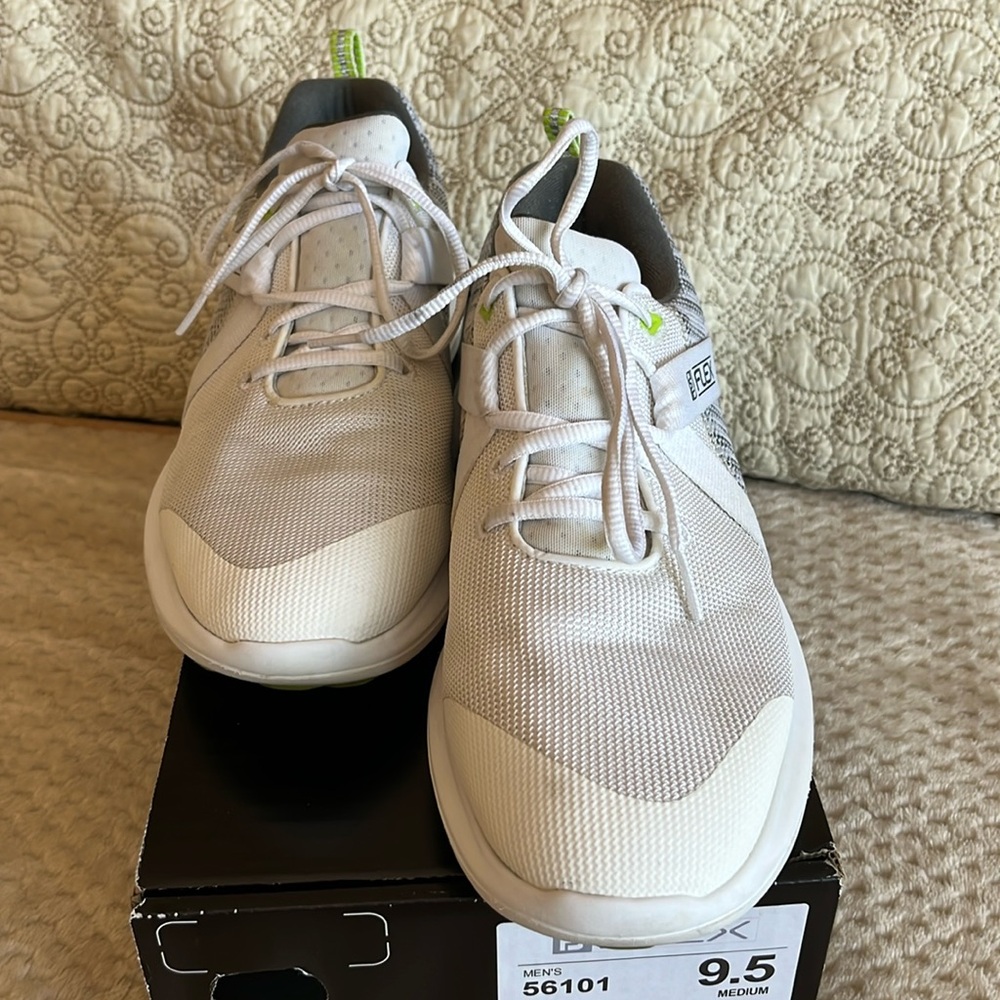 FOOTJOY FLEX Men’s Spikeless Shoes